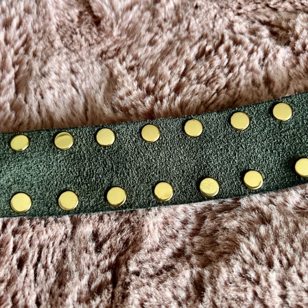 VINTAGE 80s Sage/Olive Suede Gold Tone Bling Studded Fashion Belt - unique! - Picture 7 of 14